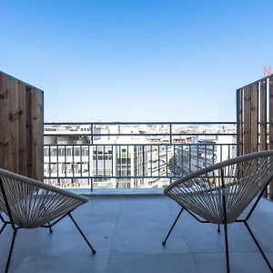 V1 Penthouse, Nilie Hospitality Mgmt Διαμέρισμα